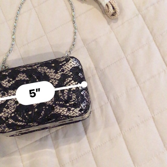 SMALL ELEGANT EVENING PURSE - Picture 10 of 11